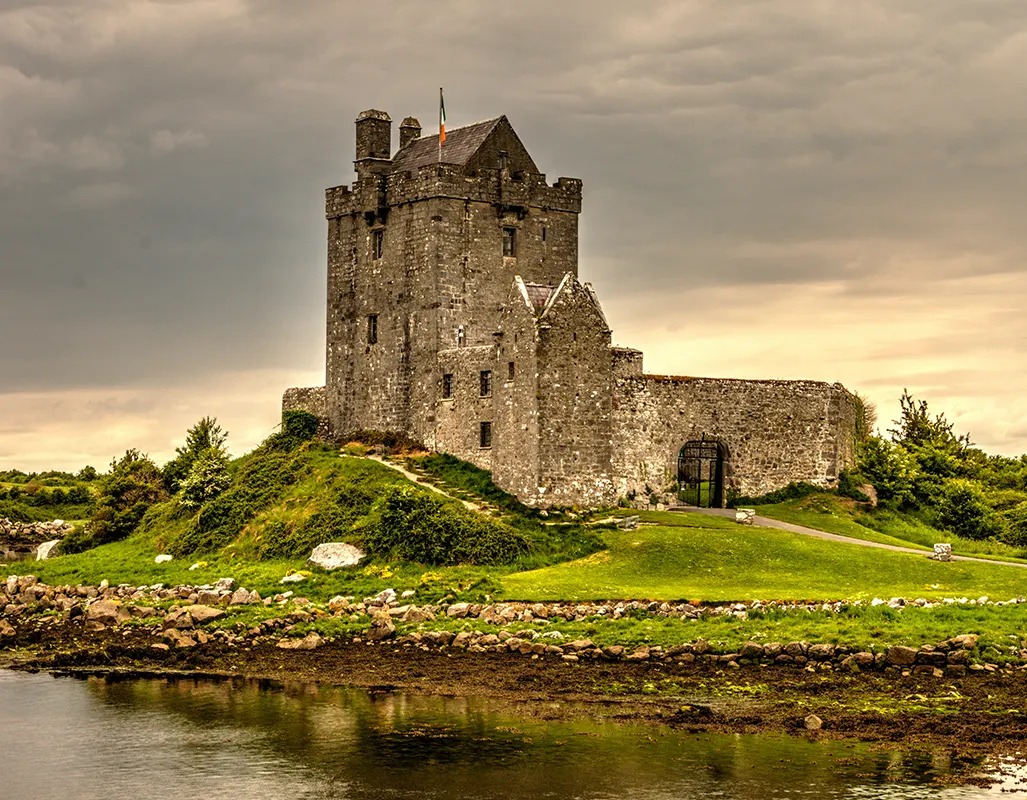 Ireland Castle Image 01 Portugal Town with Tram Image